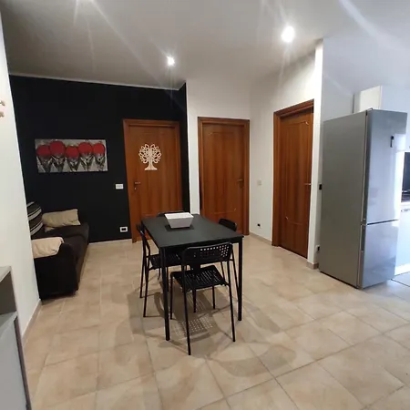Apartment La Casa Di Nina Metro A E Aeroporto